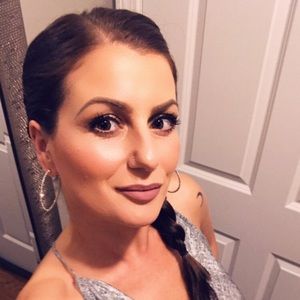 Meet your Posher, Cristina